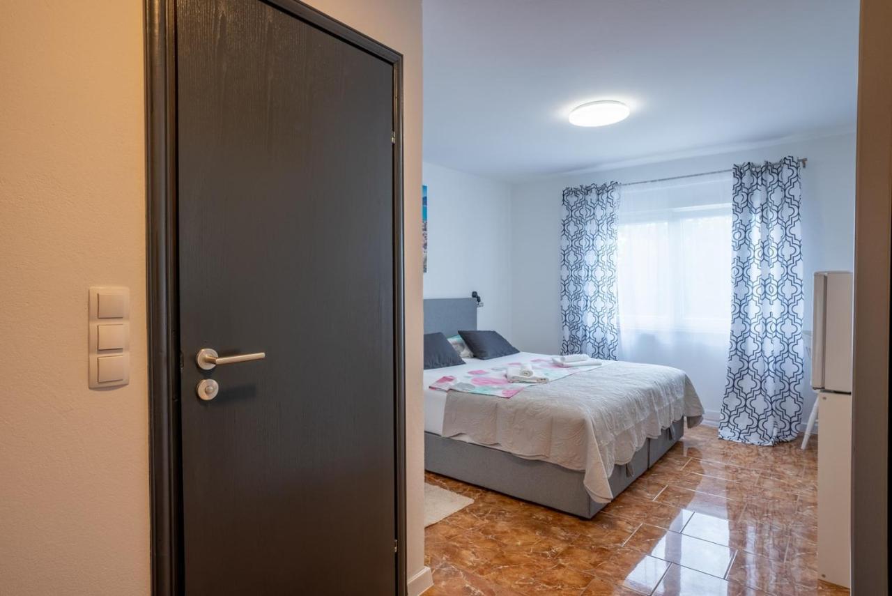 Restaurant & Rooms Nino Porat  Bagian luar foto